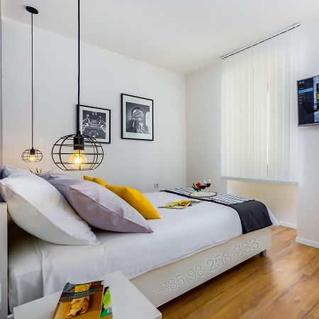 Rijeka Apartments Terra I & II ภายนอก รูปภาพ